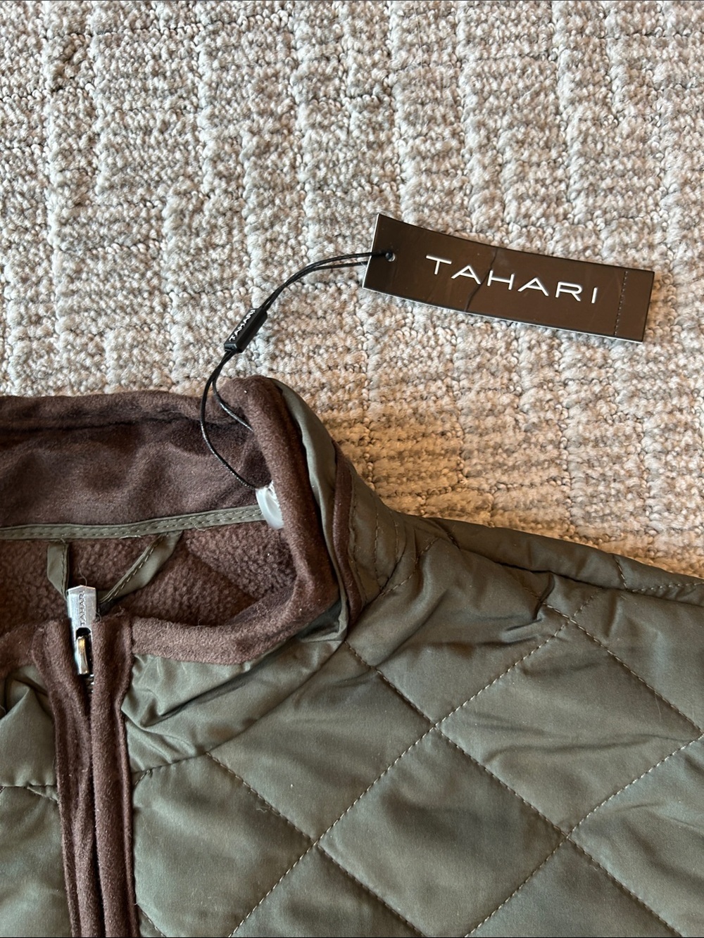 Tahari Quilted Olive Green Zip Vest M - Picture 2 of 5